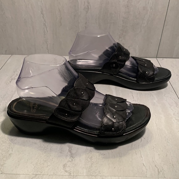 Dansko Women's Black Leather Small Studs Slip On Flat Platform Summer Sandals - Picture 3 of 12